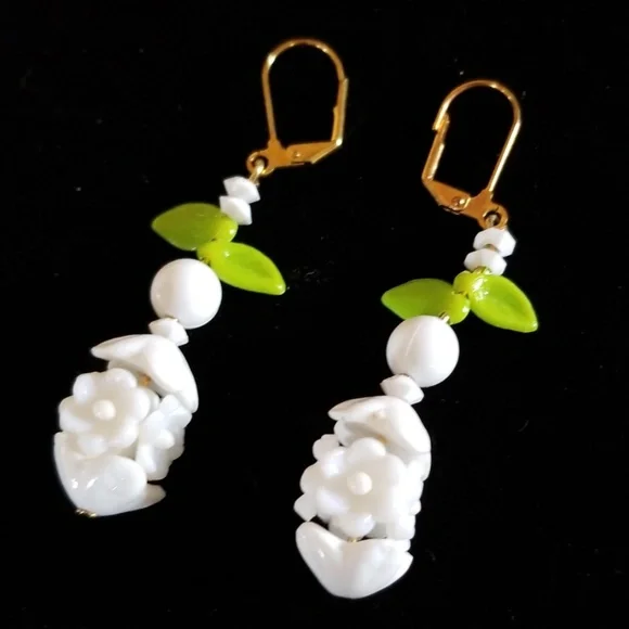 Vintage 1960s Mid Century Fruit Salad Floral Pierced Earrings - Picture 5 of 11